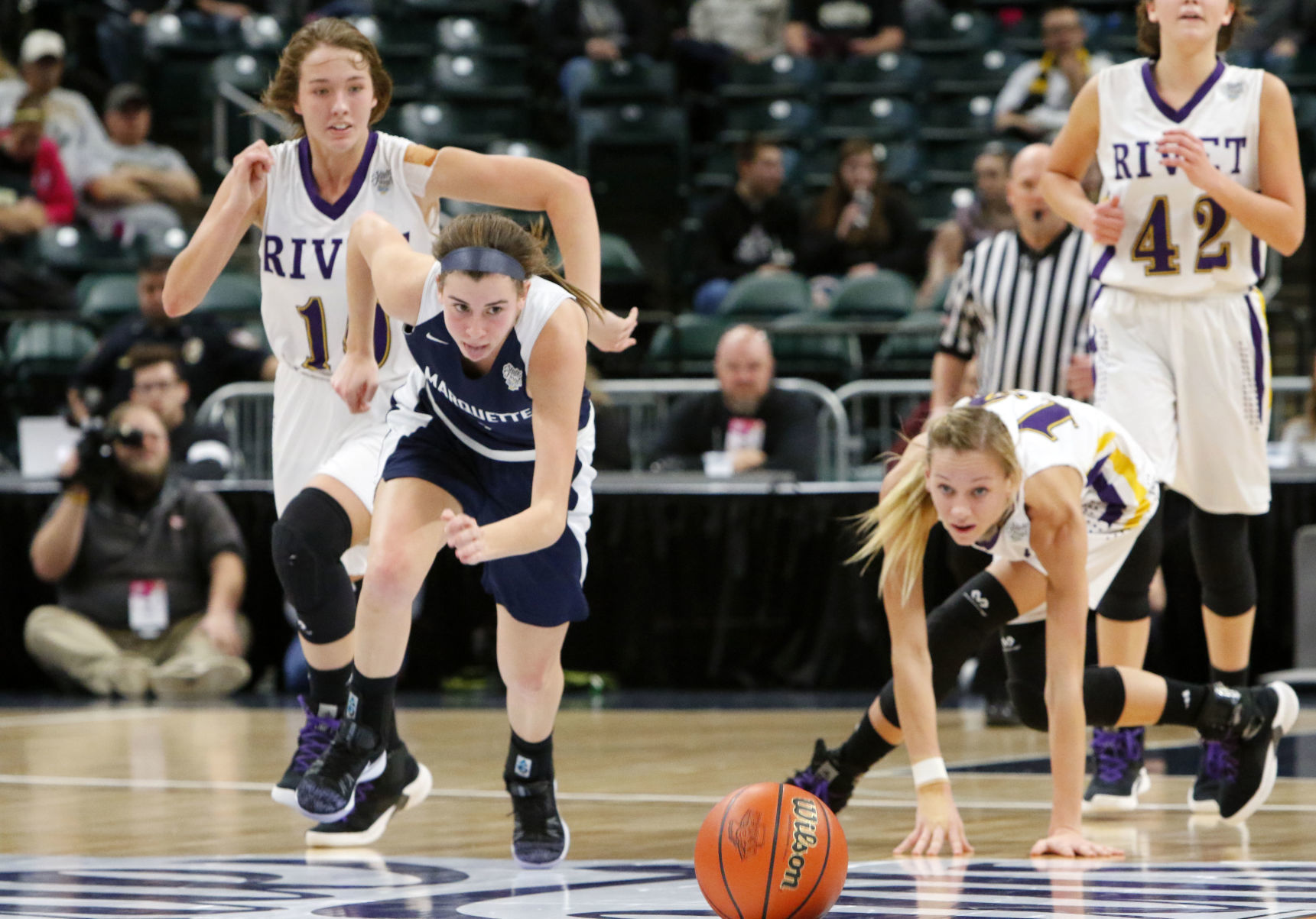 Marquette Catholic vs. Vincennes Rivet in Class A championship